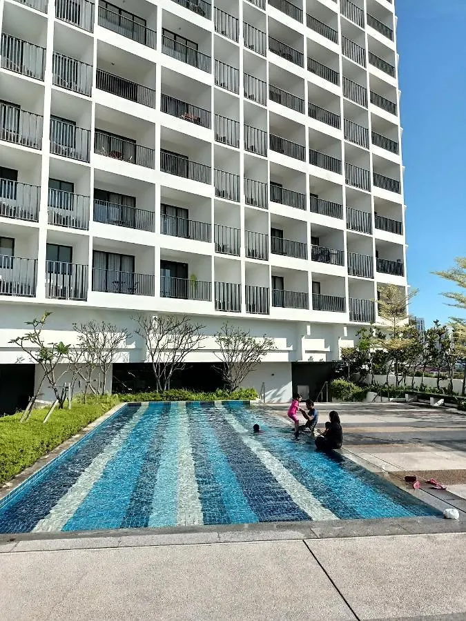 Cozy Seaview 4 Studio Apartment Tanjung Tokong